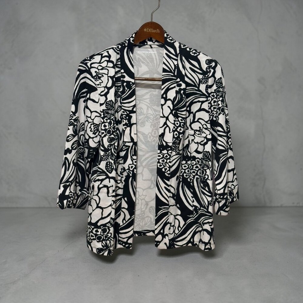 Black and White  Floral Blazer